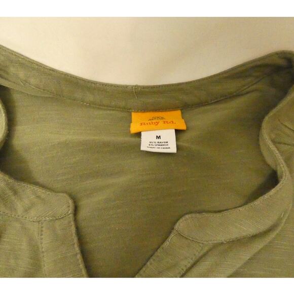 Ruby Red Women's Medium Shirt Short Sleeves Button Front Olive - Picture 7 of 7